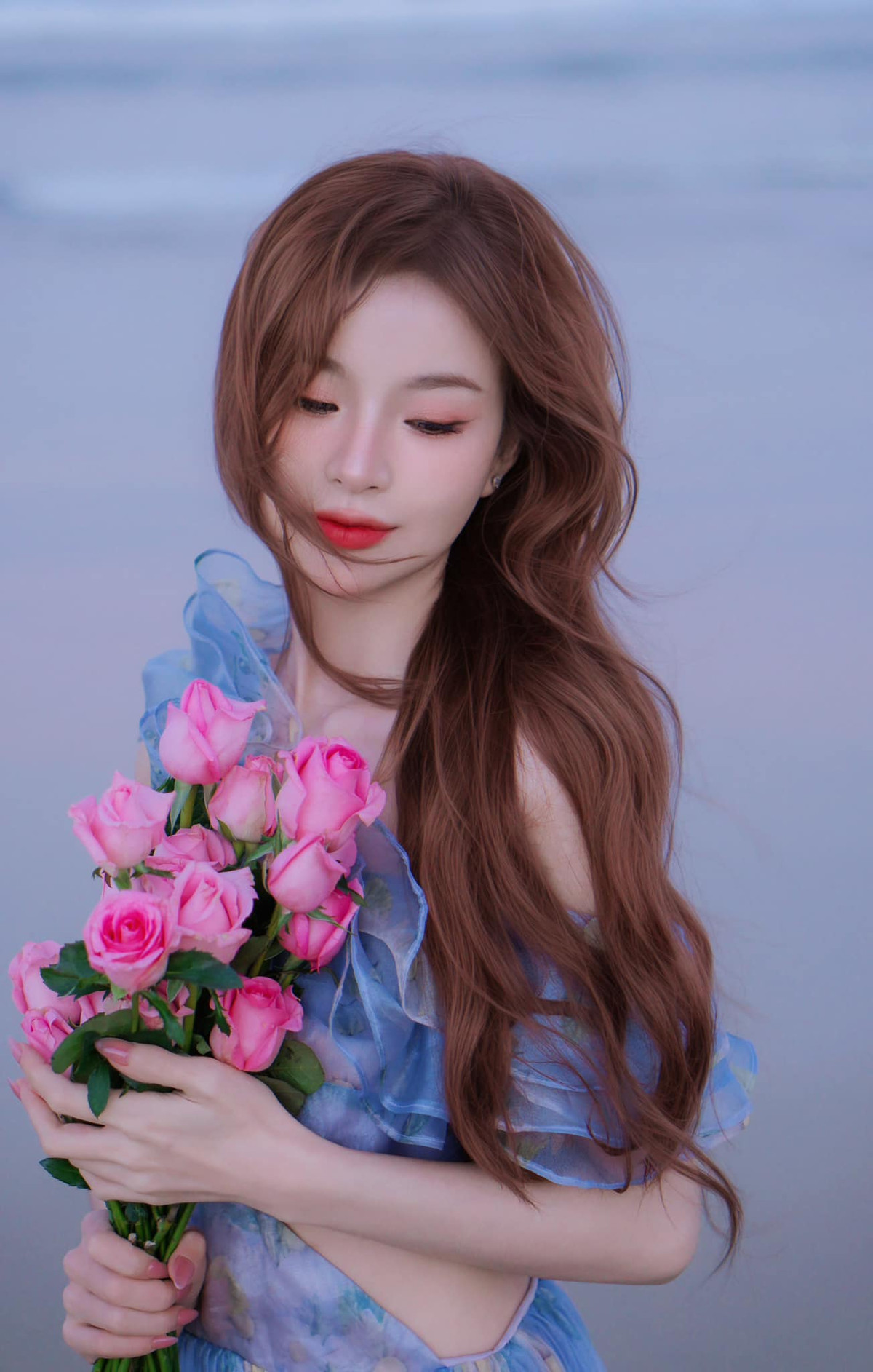 Mèo 2k4 là một trong những nữ streamer nổi bật và được yêu mến trong cộng đồng game và livestream Việt Nam. Tuy nhiên, tên tuổi của cô cũng không ít lần gắn liền với những lùm xùm đời tư khiến nhiều người tò mò và không ít fan bắt đầu quay lưng.