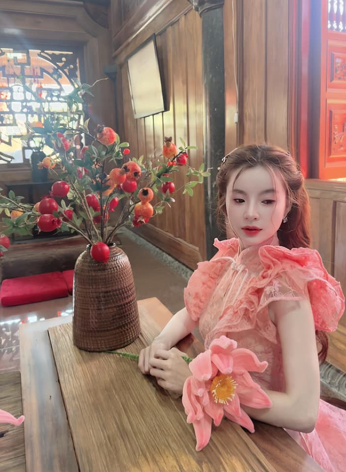 Không chỉ vậy, Mèo 2k4 còn thay đổi cách thức tiếp cận khán giả, mang đến những chương trình giao lưu thực tế, trò chuyện vui vẻ lấy lại thiện cảm.