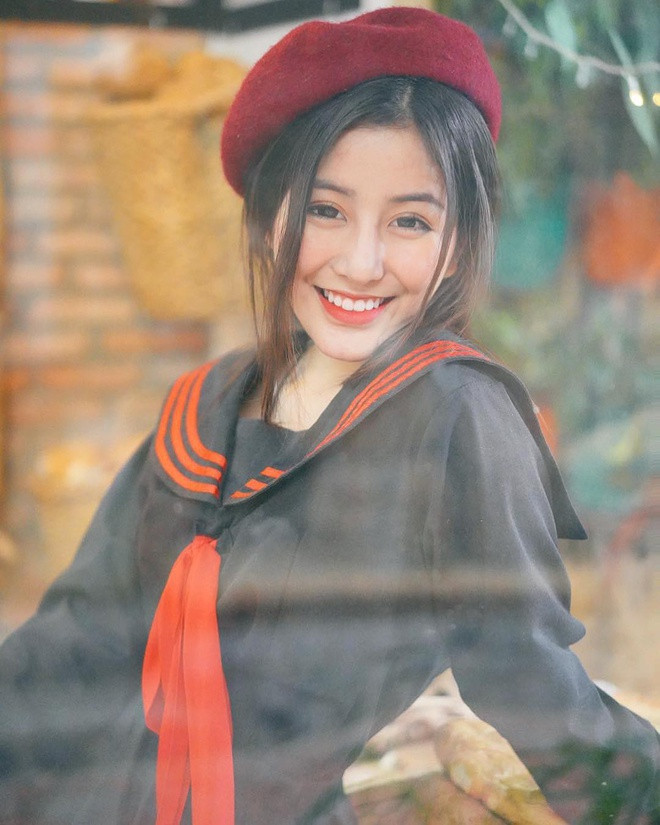 Không chỉ xinh đẹp, Võ Ngọc Trân còn khiến nhiều người ngưỡng mộ bởi tài kinh doanh và sở hữu cửa hàng, bất động sản riêng ở tuổi 20.