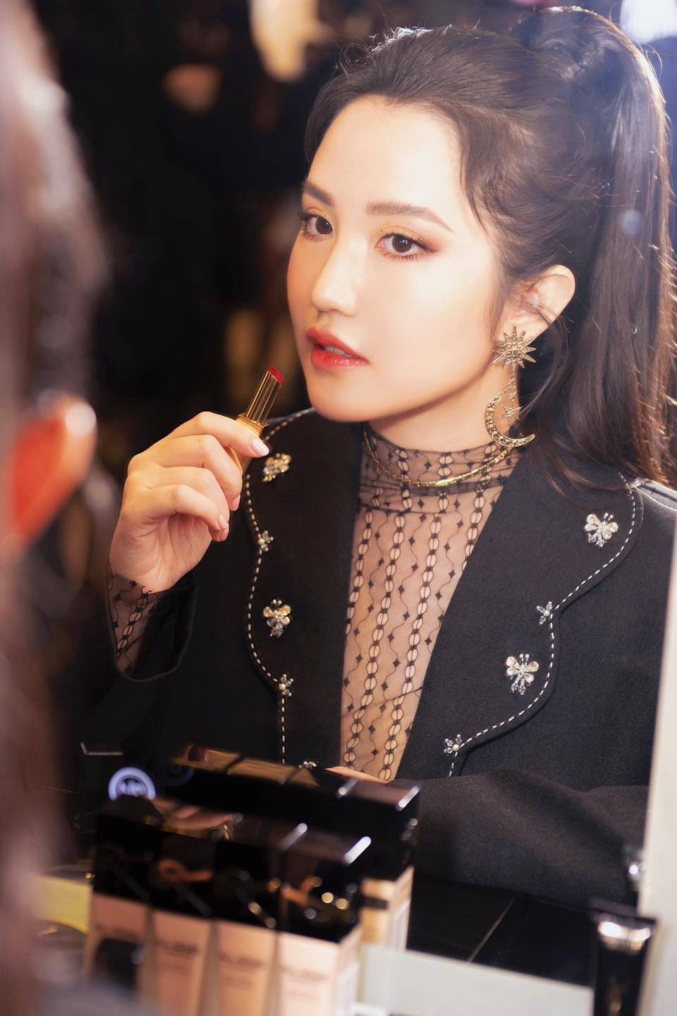 Trên trang cá nhân, những chia sẻ trước đó của Primmy về cuộc sống bỉm sữa. Ngay từ khi mới sinh xong, cô đã nhận được nhiều lời khen vì nhan sắc xinh đẹp