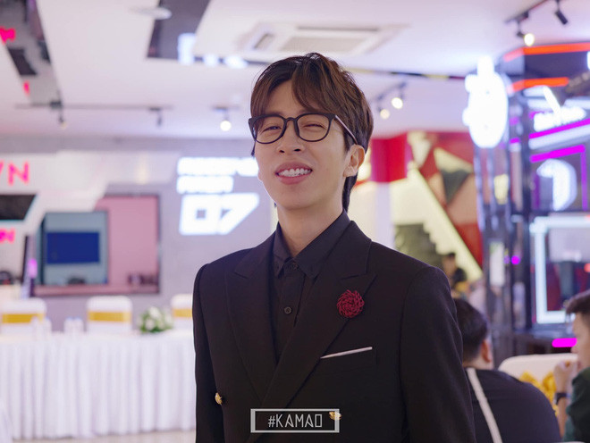 ViruSs là cái tên không thể thiếu trong danh sách này. Anh xuất thân từ gia đình có truyền thống âm nhạc nên từ nhỏ đã được ông của mình dạy chơi piano. Trong nhiều năm liền, chàng streamer luôn đứng trong top những học viên xuất sắc nhất tại Nhạc viện.