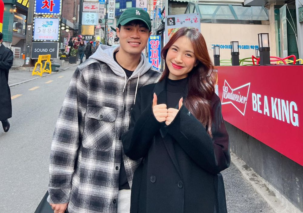 Văn Toàn và Hòa Minzy thường có những khoảnh khắc riêng tư. Họ từng nhiều lần xuất hiện chung sự kiện, đi du lịch....