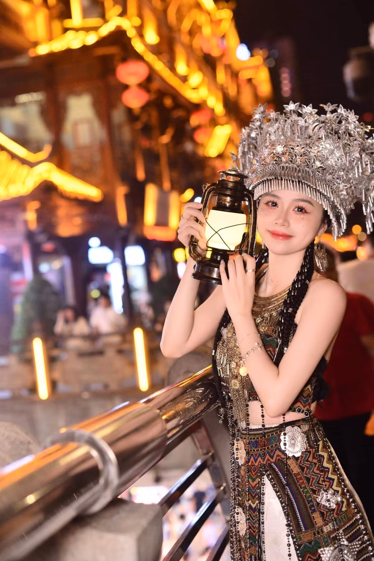 Sau ồn ào chuyện tình cảm, bạn gái cũ Quang Hải được nhận xét ngày càng xinh đẹp và gợi cảm đến ngỡ ngàng.