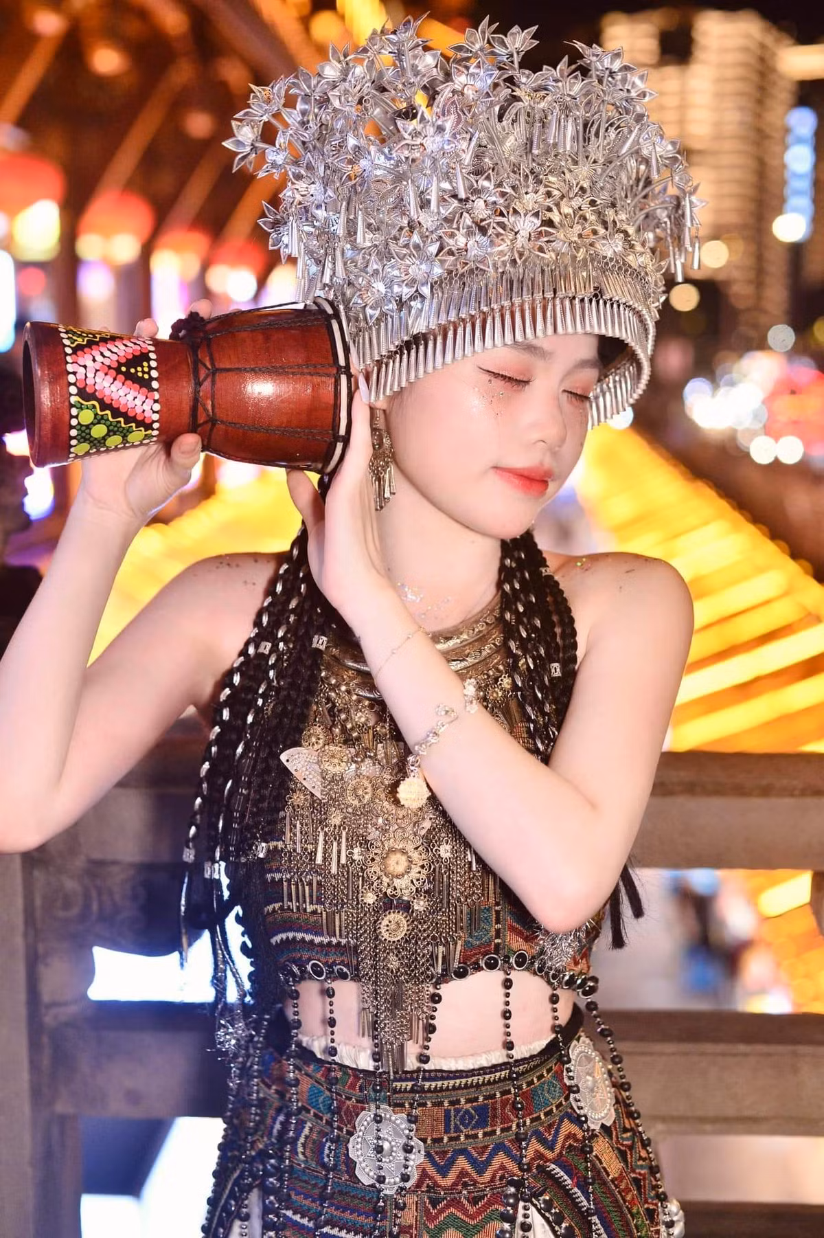 Ngay cả khi đã chia tay cầu thủ nổi tiếng, cuộc sống của nàng hot girl Nha Trang vẫn được nhiều người quan tâm.