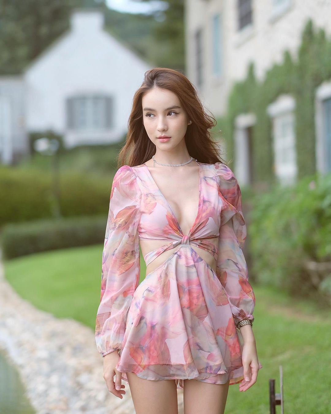 Hoa hậu chuyển giới Thái Lan 2017 gây ấn tượng với gương mặt đẹp và giọng nói nữ tính.