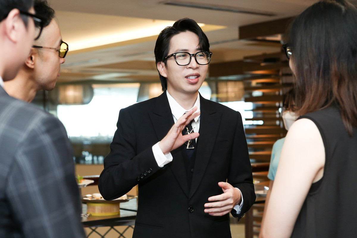 Trong 2 năm qua, ViruSs giữ vai trò là Co-founder, chuyên gia tư vấn và là cổ đông của công ty.