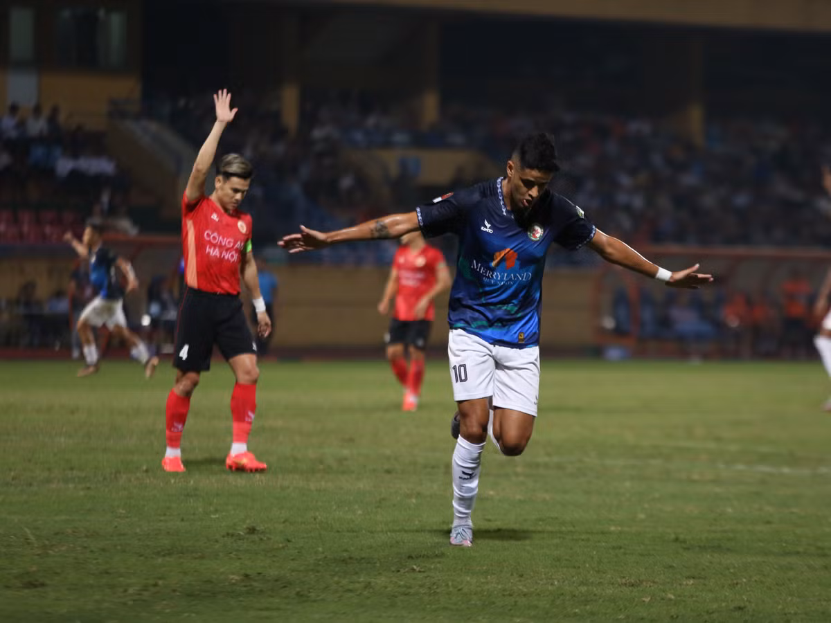 VAR cuu DKVD Cong an Ha Noi thoat thua truoc Quy Nhon Binh Dinh