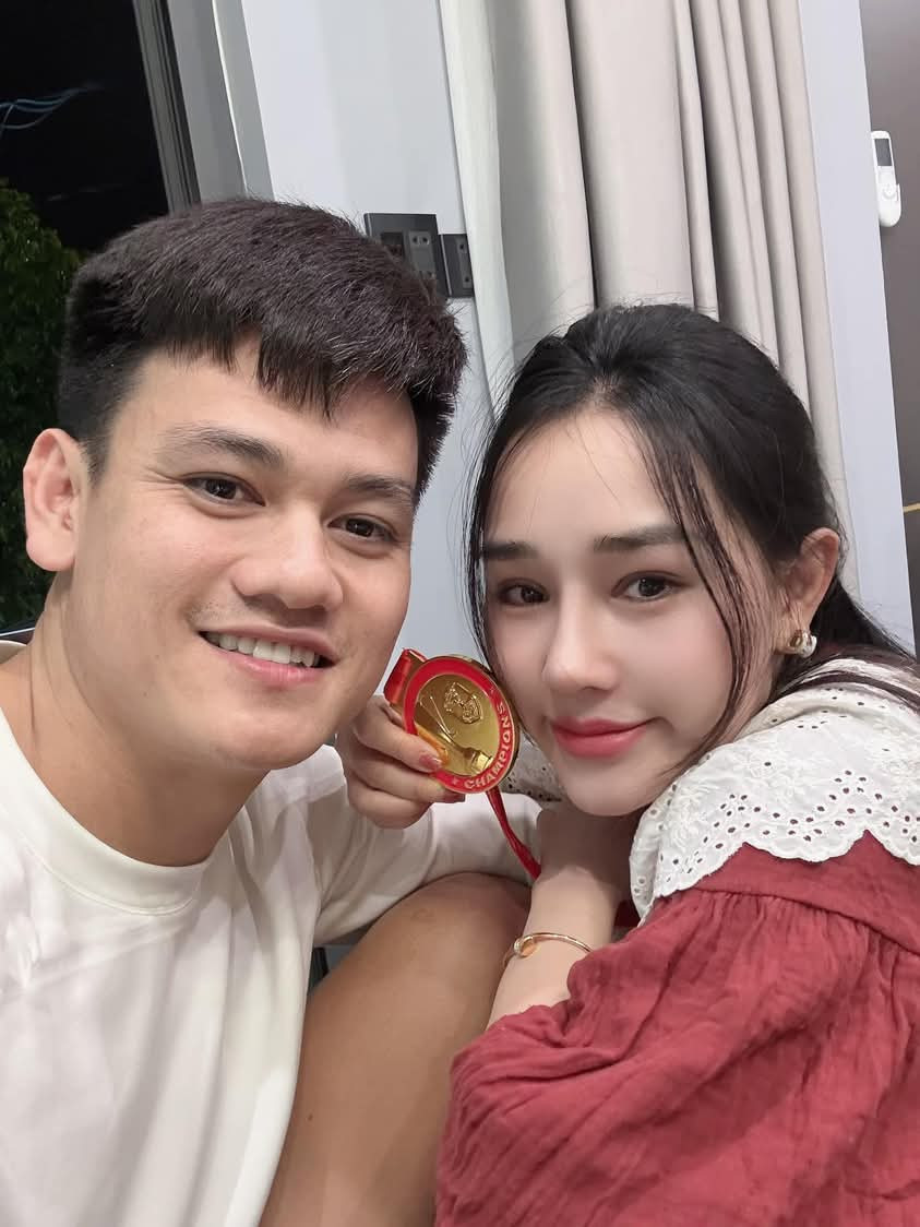 Ảnh tự đăng của vợ Tấn Tài (Ảnh: FBNV)