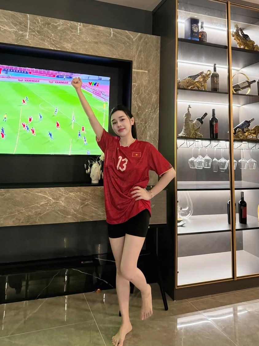 Nhan sắc của vợ Hồ Tấn Tài.