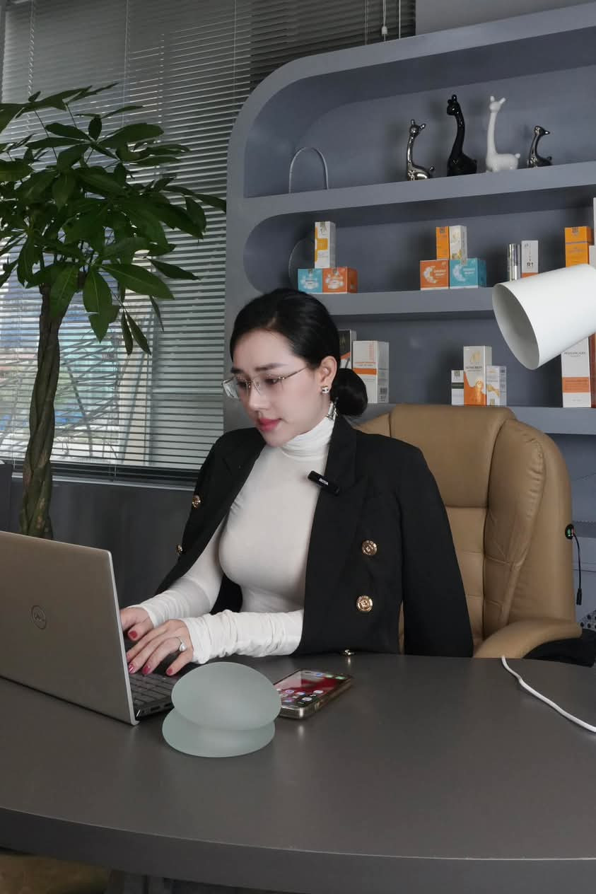 Phạm Thị Hiếu từng vướng vào không ít thị phi trên mạng xã hội vì những phát ngôn của mình.