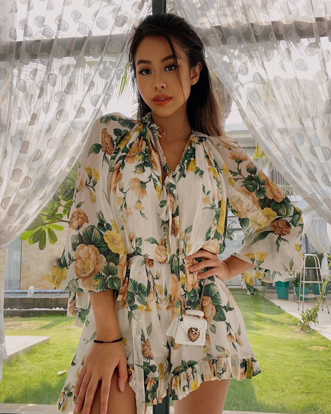 Trước đó, trong khá nhiều bức ảnh, Tiên Nguyễn thường bị nhận xét là hơi có phần mũm mĩm.