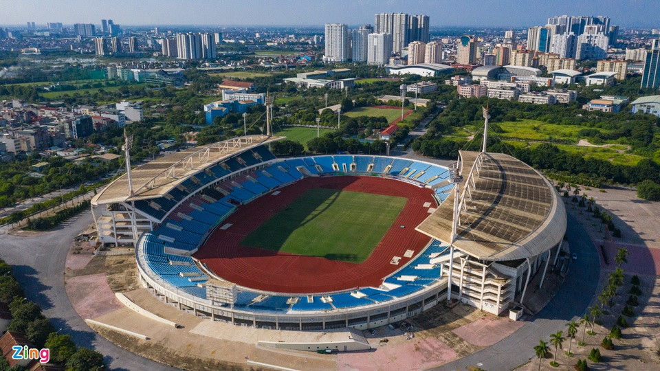 Ngoài chỉnh trang lại khu vực khán đài, mặt sân và phía ngoài sân, ban quản lý sân Mỹ Đình cũng được lãnh đạo Bộ chỉ đạo gấp rút sửa chữa, nâng cấp 6 phòng gồm phòng trọng tài, phòng thay đồ mỗi đội, phòng VAR, phòng giám sát và phòng họp báo theo yêu cầu của AFC.