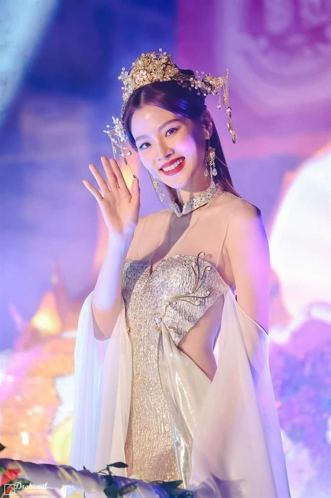 Nếu việc tập luyện hàng ngày với HLV cá nhân dễ khiến bạn nản chí, thì phương pháp tập gym với "nửa kia" sẽ giúp quá trình tập luyện của bạn thêm phần hứng thú hơn nhờ vào những lời động viên, cảm thông và niềm đam mê yêu thể hình được truyền từ đối phương.