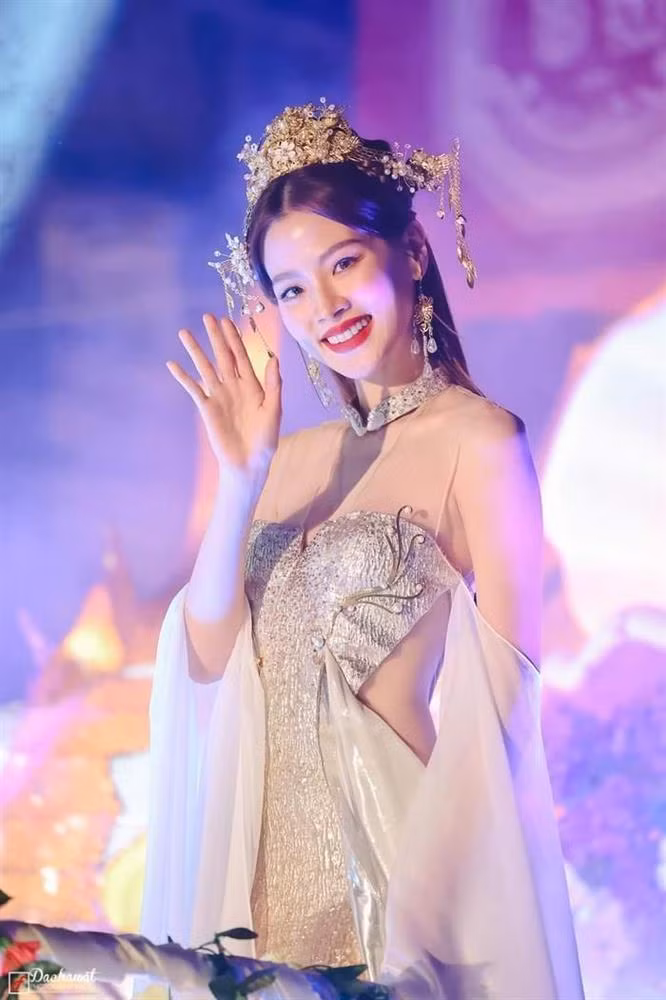 Nếu việc tập luyện hàng ngày với HLV cá nhân dễ khiến bạn nản chí, thì phương pháp tập gym với "nửa kia" sẽ giúp quá trình tập luyện của bạn thêm phần hứng thú hơn nhờ vào những lời động viên, cảm thông và niềm đam mê yêu thể hình được truyền từ đối phương.