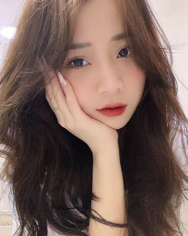 Giống như clip RMIT check trước đó, Mai Anh cũng nhận về nhiều ý kiến trái chiều với clip outfit dâu nhà tài phiệt.