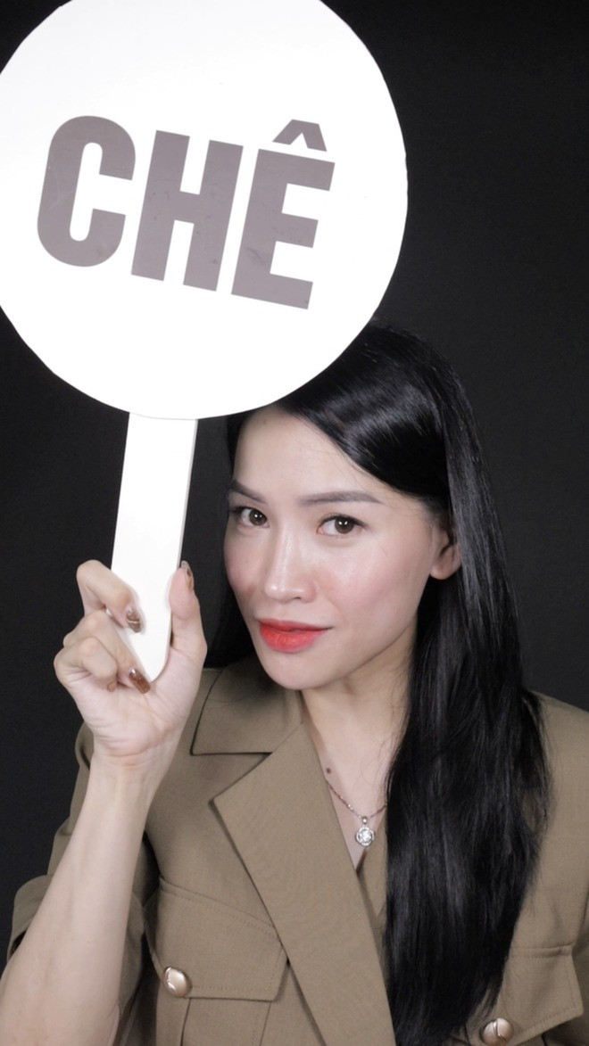 Hà Linh còn bị tố liên tục bán hàng với giá thấp không tưởng, thấp hơn nhiều lần so với mức giá thị trường, dẫn đến ảnh hưởng tiêu cực đối với hoạt động bán lẻ hàng hóa tại các cửa hàng truyền thống.