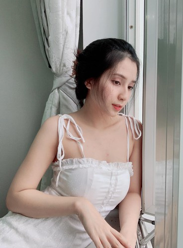 Có thể thấy, hot girl Gen Z này dường như đã lấy lại tinh thần lạc quan, vui vẻ sau thời gian trở thành tâm điểm bàn tán.