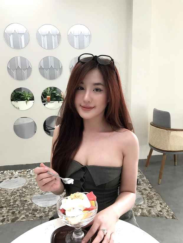 Thời gian gần đây, Thảo Anh chăm chỉ phát sóng hơn song lượng tương tác không được như xưa, thậm chí với lớp người chơi mới, cô nàng còn trở thành gương mặt xa lạ.