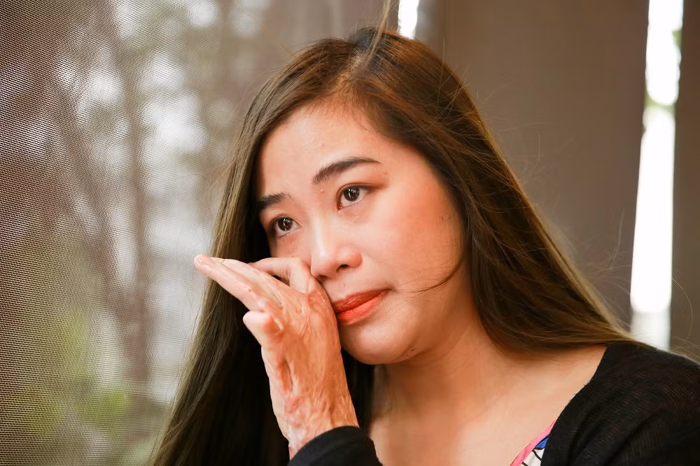 Trang muốn trở lại làm việc tại ngôi trường mầm non - nơi cô bị bỏng, nhưng bị từ chối. Không bỏ cuộc, Trang chuyển sang kinh doanh online. Thu nhập từ công việc này không cao nhưng cũng giúp Trang có thể đỡ đần một phần nhỏ kinh tế cho gia đình.