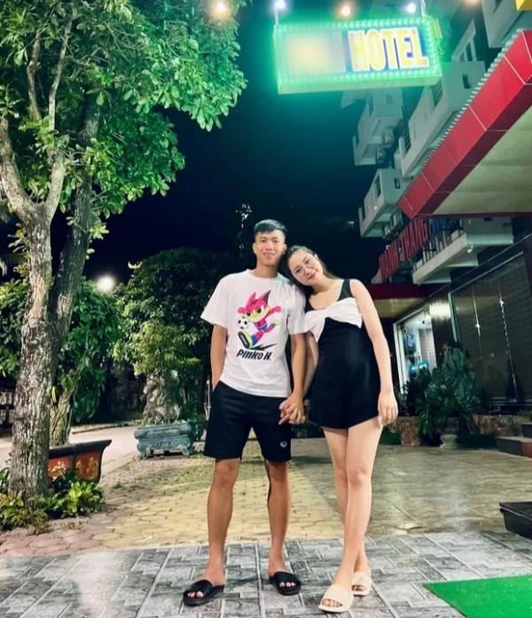 Tốt nghiệp ngành Sư phạm Giáo dục Mầm non của Cao đẳng Sư phạm Nghệ An, Nhật Linh không theo đuổi nghề giáo mà lại vào TP.HCM sinh sống và theo đuổi công việc khác.