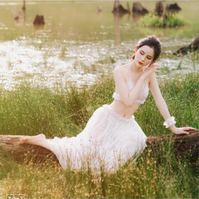 Những hình ảnh mới của hot girl chuyển giới Tường Vi luôn khiến cộng đồng mạng xuýt xoa bởi đường cong bóng bỏng cùng thần thái cuốn hút.