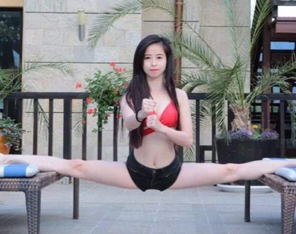 Một pha xoạc chân ở độ khó cao của Châu Tuyết Vân.