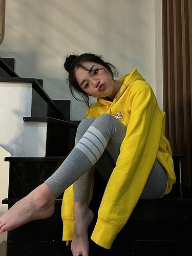 Những chia sẻ của Linh Ngọc Đàm trong thời gian gần đây khiến không ít người hâm mộ bình luận rằng, có lẽ cô nàng đã thực sự yêu đúng người nên mới nghĩ đến chuyện thay đổi những thói quen xấu để trở nên tốt hơn mỗi ngày.