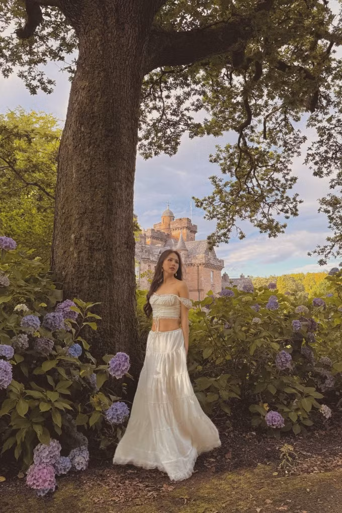 Phanh Lee cũng tranh thủ thực hiện nhiều bộ ảnh trước ống kính của ông xã.