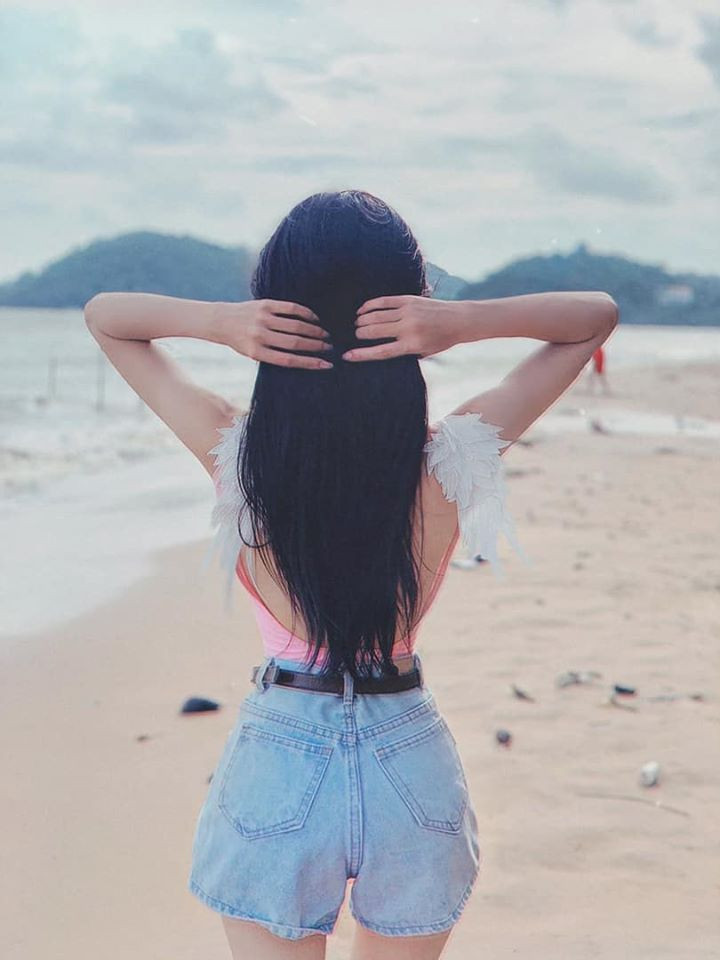 Phương Ngân đặt mục tiêu tăng lên 45kg. Tại thời điểm nặng nhất đạt 48kg, số đo hình thể của 9X Sài thành lần lượt là 82-58-93 (cm).