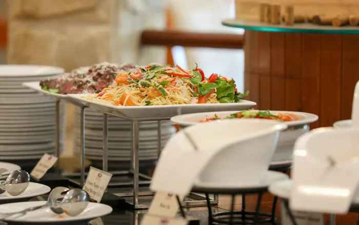 Theo tiết lộ từ nhân viên tại khách sạn, thực đơn sẽ được thay đổi thường xuyên từng bữa để các vận động viên không cảm thấy chán.