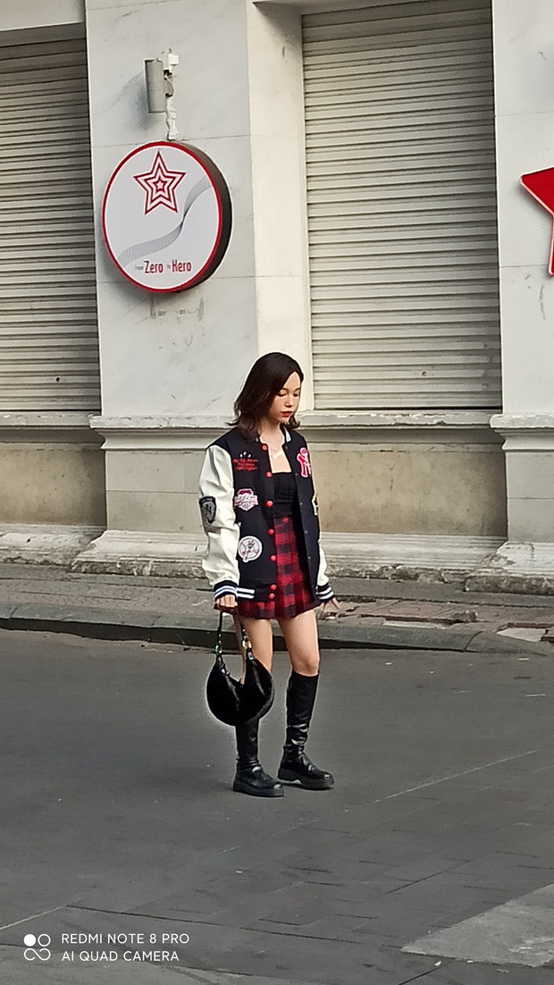 Mới đây một bạn fan đã đăng tải hai tấm hình chụp streamer Linh Ngọc Đàm trong một Group kín trên Facebook dành cho Fanclub của cô.