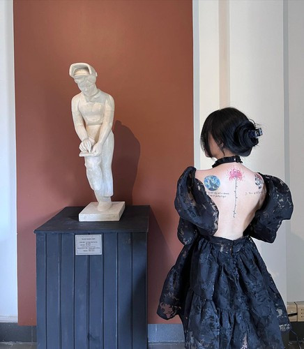 Với những thay đổi, mới đây streamer Linh Ngọc Đàm bị netizen đặt câu hỏi siêu khó.