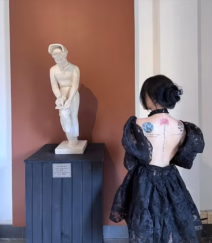 Với những thay đổi, mới đây streamer Linh Ngọc Đàm bị netizen đặt câu hỏi siêu khó.