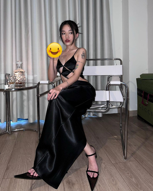 Không khó để nhận thấy Linh Ngọc Đàm đang ngày càng thay đổi so với trước đây. Sau những thị phi chấn động cõi mạng, cô nàng ít đăng đàn trên trang cá nhân, ít lên tiếng chuyện này chuyện kia hơn.