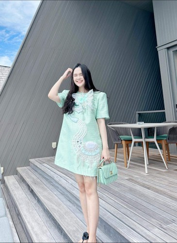 Quỳnh Anh được đánh giá là nàng WAGs tươi tắn và luôn nở nụ cười trên môi.