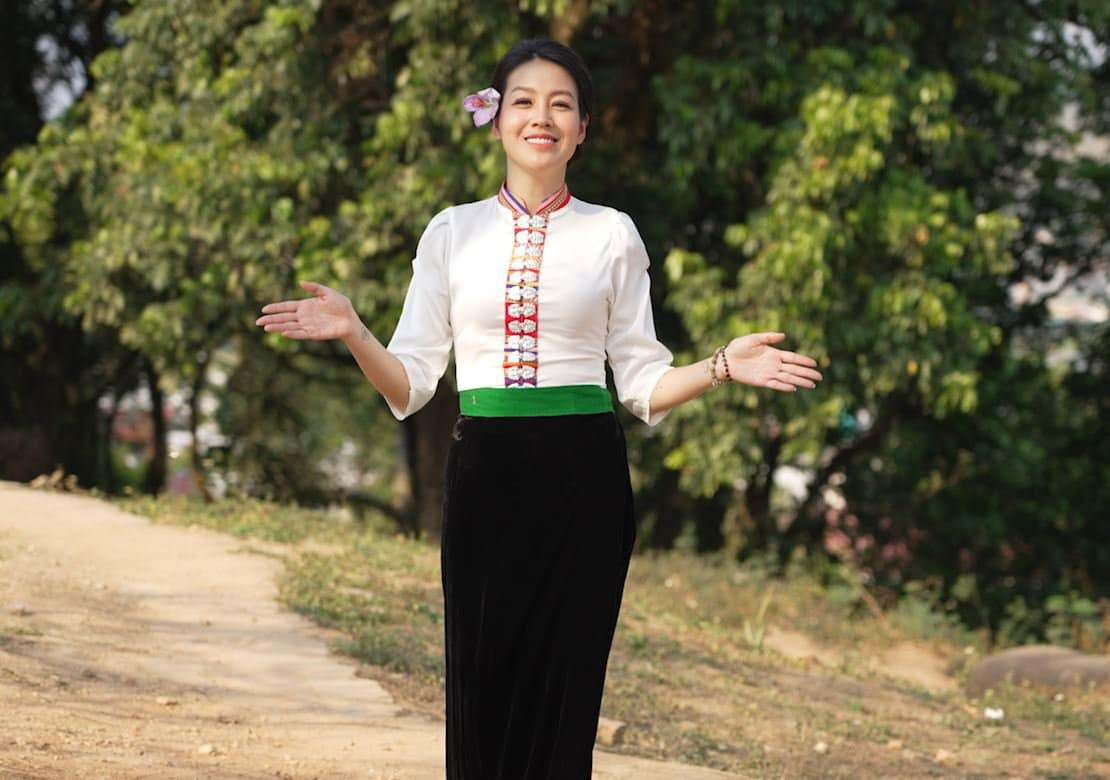 Được biết, Hồng Nhung có cơ hội làm việc tại VTV ngay từ khi là nữ sinh. Cơ duyên đến với nhà đài của cô rất đặc biệt.