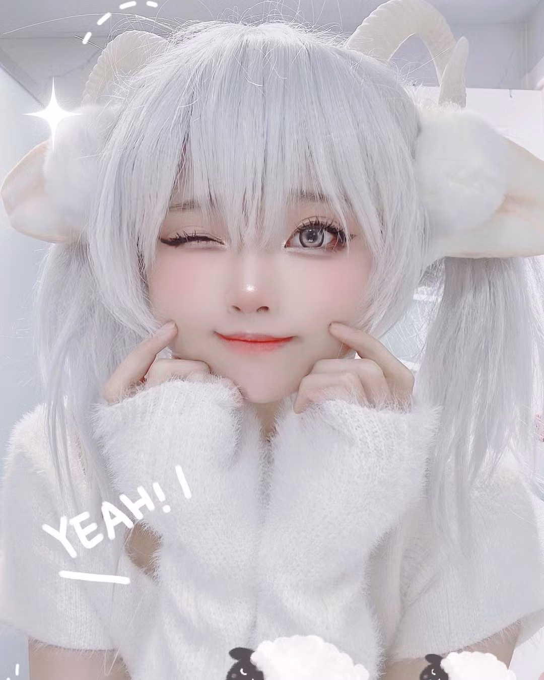 Theo tìm hiểu, chồng của Tiểu Nhu là Tiểu Bạch - một hot cosplayer khác cũng rất nổi tiếng tại Trung Quốc.