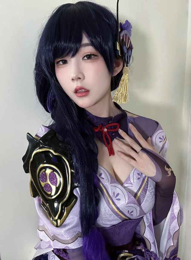 Trước đó, Kitty từng không ít lần khiến các game thủ phải "đứng hình" với những màn cosplay cực mượt của mình.