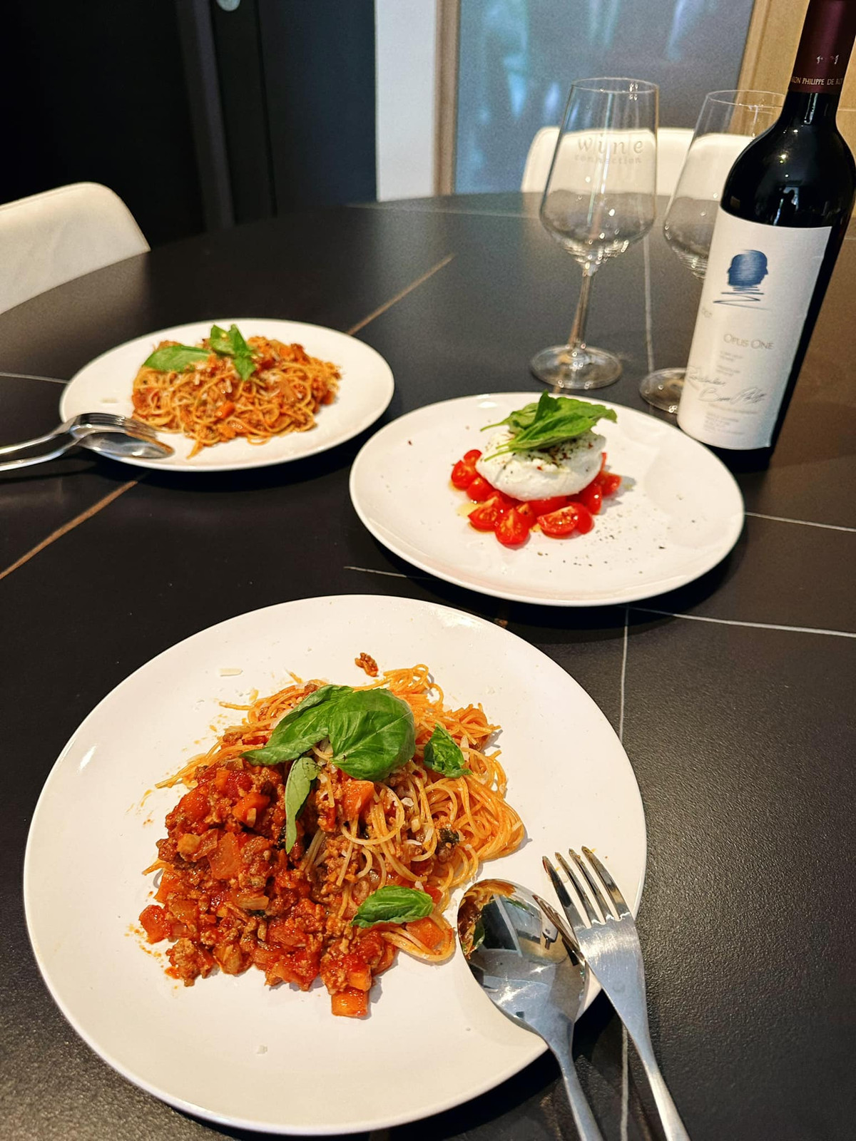 Mới đây, hot girl Trâm Anh bất ngờ bật mí đã có người mới. Dịp Valentine vừa qua, cô đã có một bữa tối lãng mạn bên người ấy: “Chưa bao giờ bắt em nấu một bữa nhưng lúc nào có dịp cũng đề nghị nấu cho em ăn...