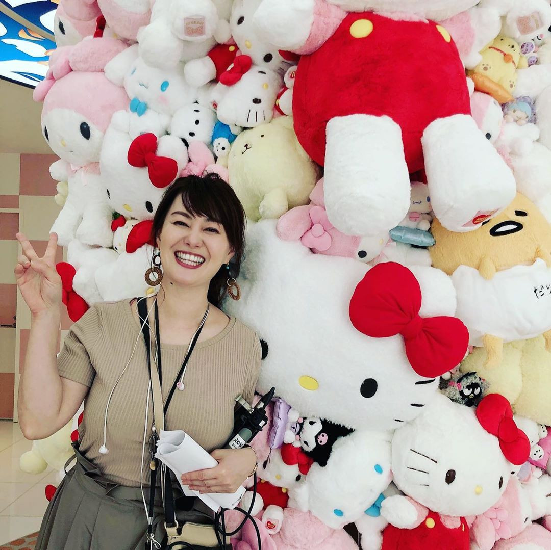 Trước áp lực dư luận và bản thân mặc cảm, Chika quyết định từ chức khỏi công việc MC.