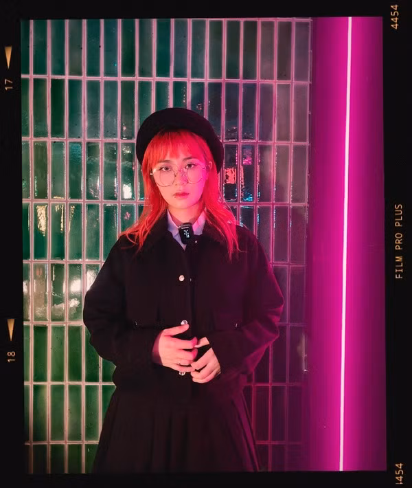 Người hâm mộ vốn quen nhìn thấy MisThy trong những bộ đồ kín đáo, đơn giản.