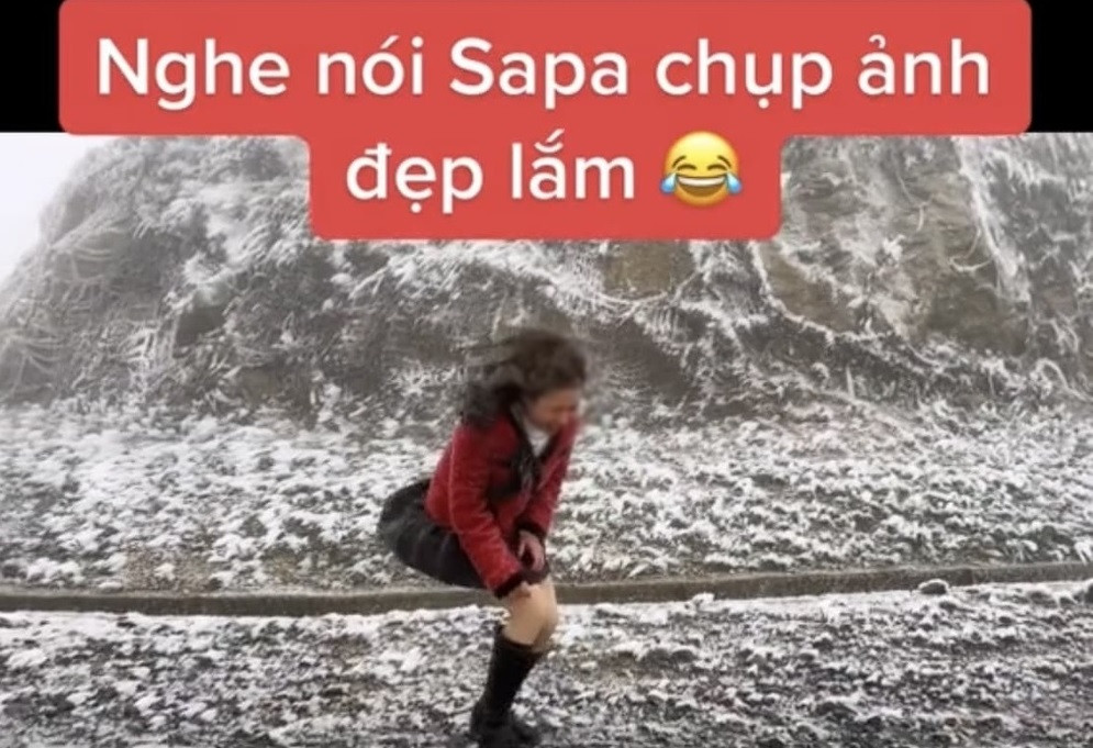 Nhìn khung cảnh trắng xóa tuyết xung quanh, dù không có mặt trực tiếp nhưng cũng có thể đoán được nhiệt độ xuống thấp đến mức nào.