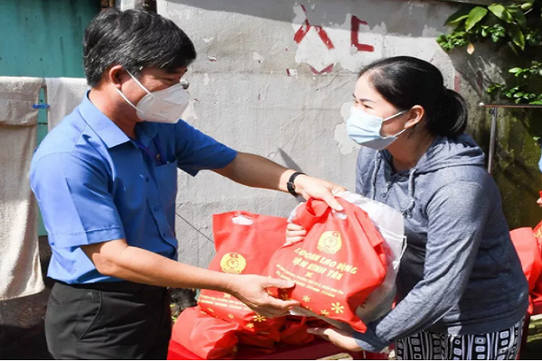 Nguoi lao dong ngong tien ho tro