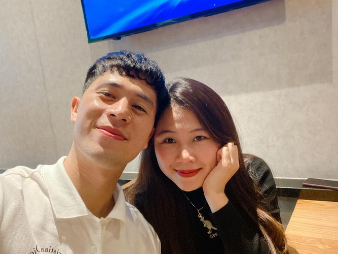 Lần đầu tiên cô gái quê Điện Biên công khai chuyện tình yêu với Đình Trọng là vào dịp Valentine 14/2/2014.