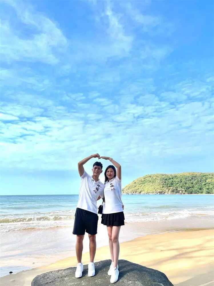 Thông tin Trang Heo mang thai con đầu lòng Đình Trọng cũng khiến dân tình khá bất ngờ, bởi trước giờ người trong cuộc chưa từng để lộ chuyện này ra ngoài.