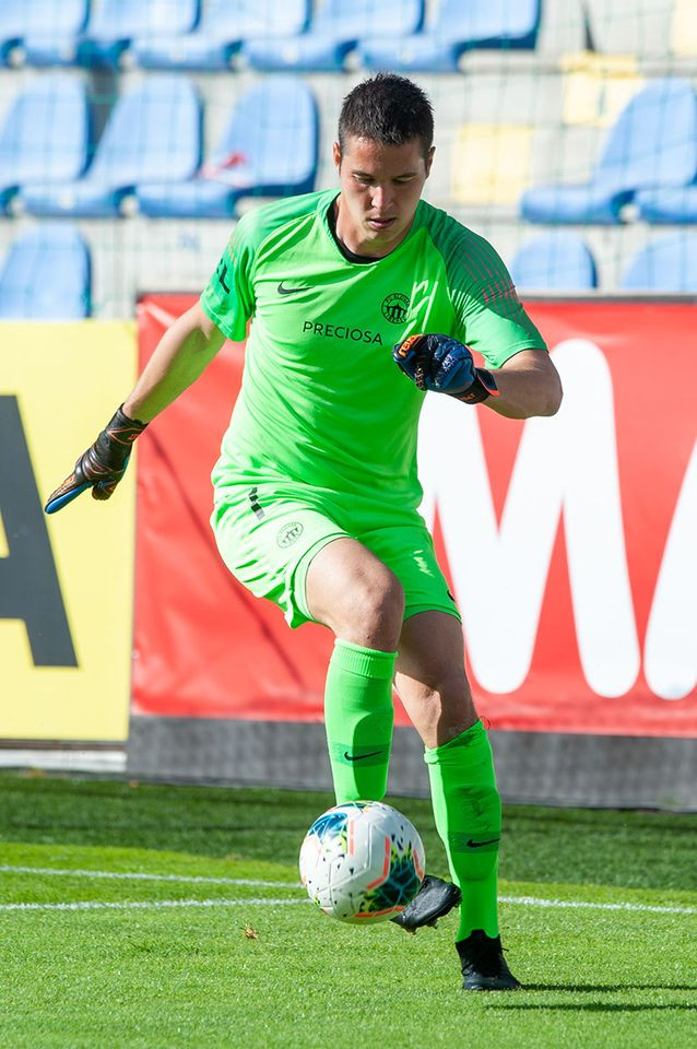 "Sự bắt đầu ở tuyển Czech sẽ dập tắt cơ hội thi đấu cho tuyển Việt Nam. Tôi mong người hâm mộ hiểu và thông cảm với quyết định này của tôi. Cảm ơn mọi người đã luôn ủng hộ". Filip Nguyễn chia sẻ thêm.