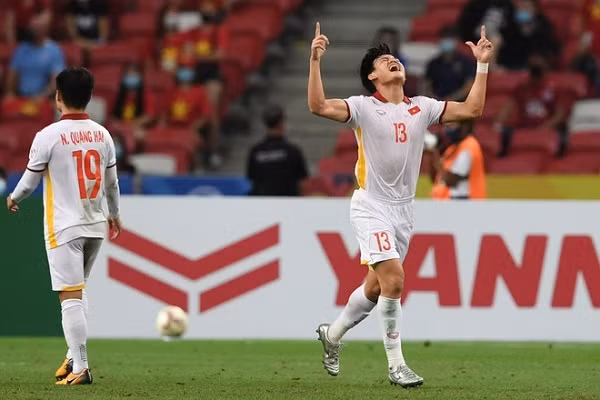 Hoa Thai Lan, doi tuyen Viet Nam tro thanh cuu vuong AFF Cup 2020