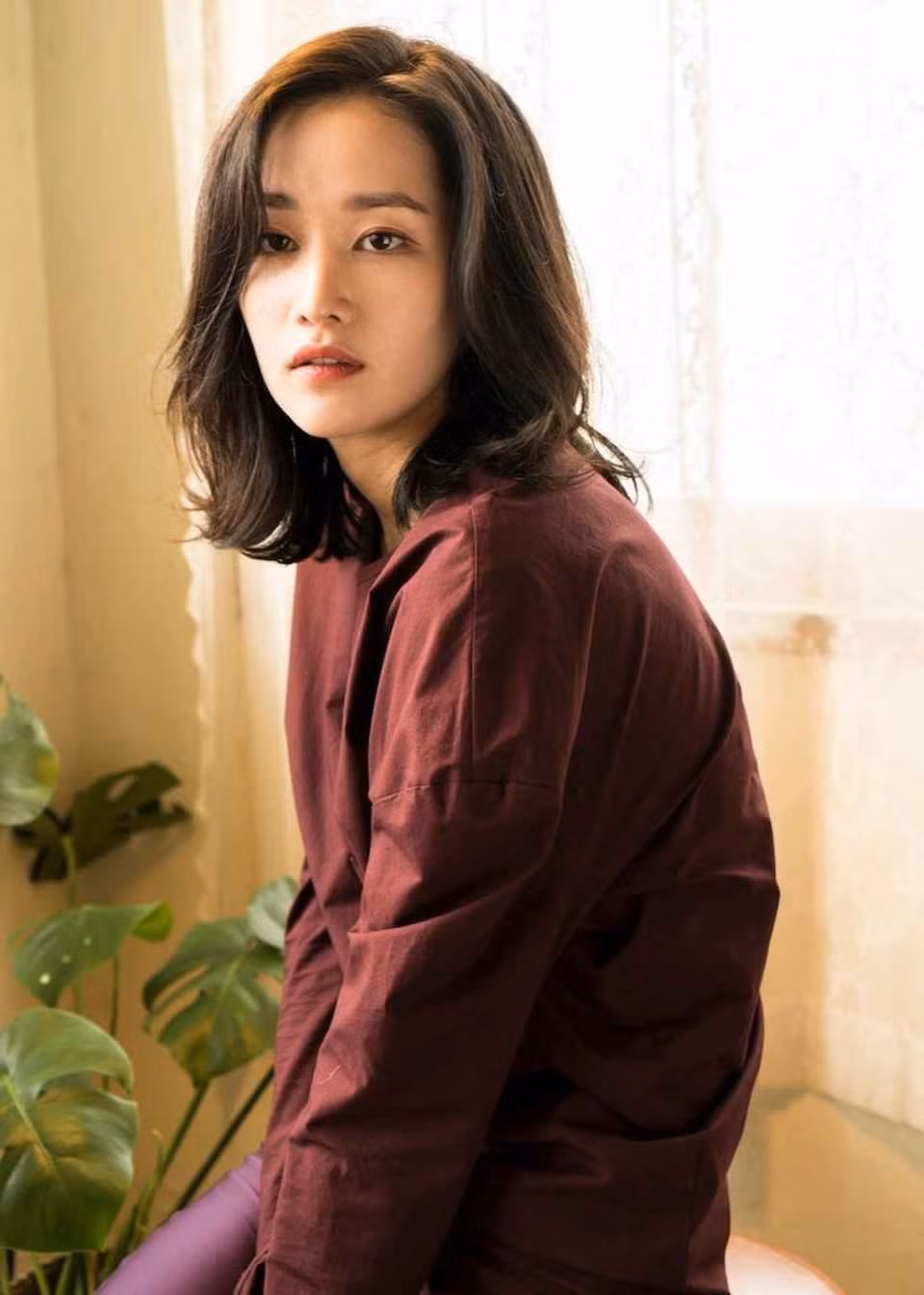 Jeon Jong Seo từng chia sẻ rằng cô không thích một cơ thể quá gầy gò, thanh mảnh mà luôn hướng tới sự khỏe khoắn, năng động. Thế nên, sao nữ này gần như không ăn kiêng mà chú trọng tập luyện thể thao mỗi ngày.