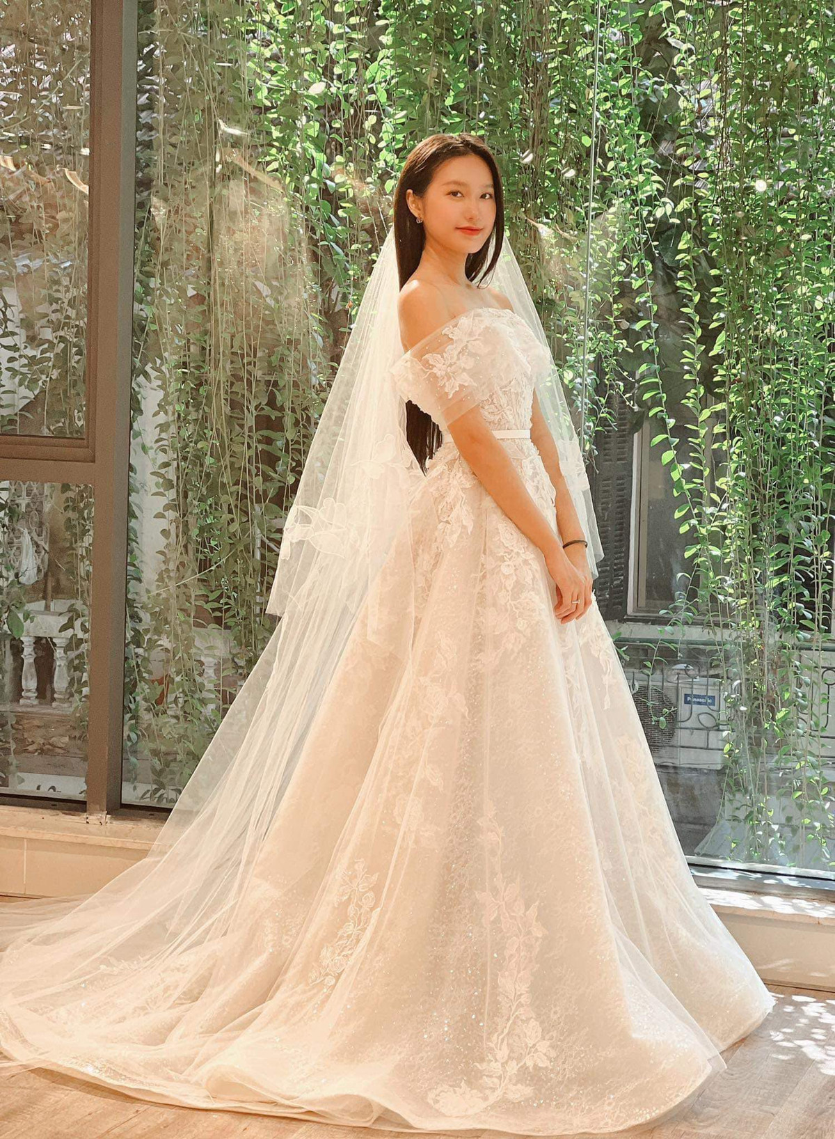 So với thời con gái, bà xã Đoàn Văn Hậu càng nhuận sắc khi làm mẹ bỉm sữa.