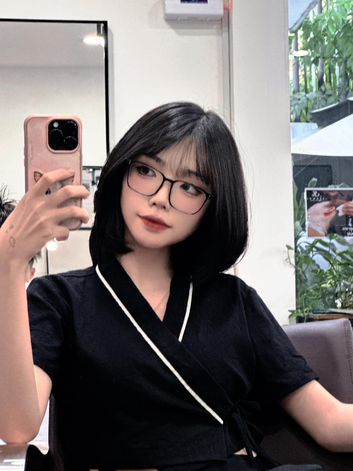 Remind có tên thật là Du Phong Linh, là một nữ game thủ, streamer nổi tiếng trong cộng đồng Game Liên minh huyền thoại.